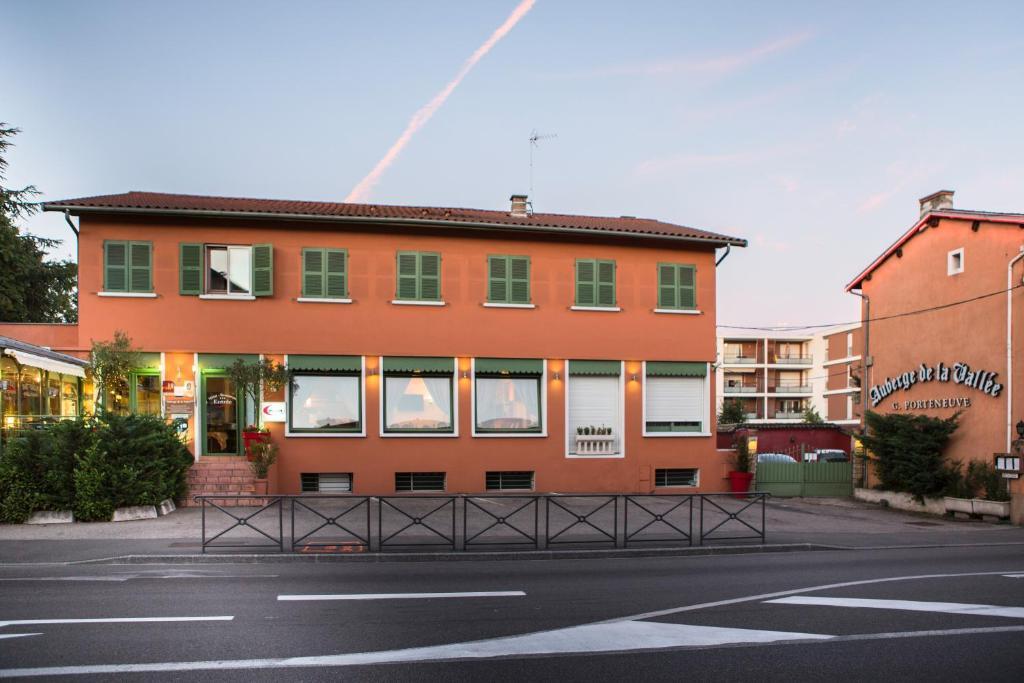 Auberge De La Vallee Francheville  ภายนอก รูปภาพ