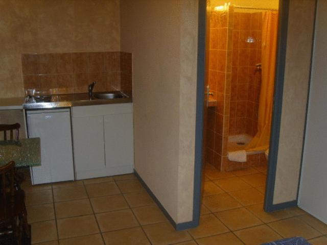 Auberge De La Vallee Francheville  ภายนอก รูปภาพ